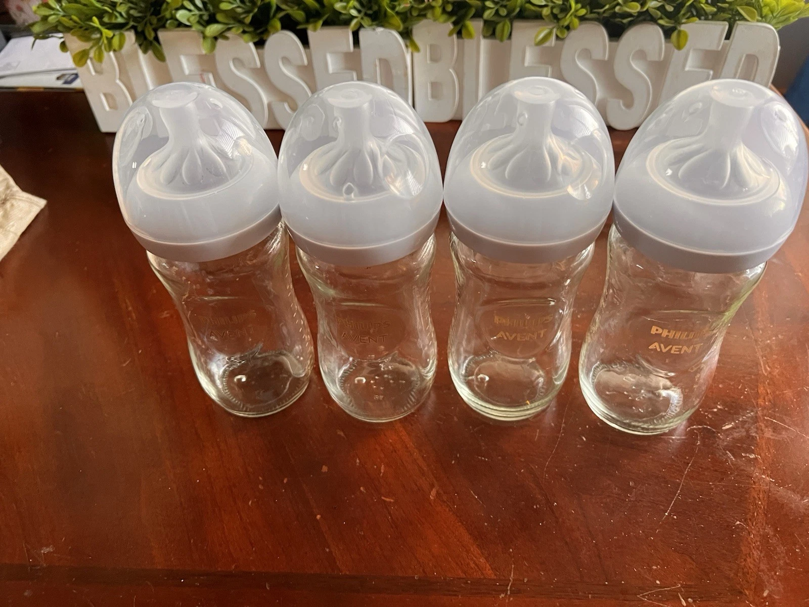 Philips Avent Glass Natural Baby Bottles With Natural Response Nipple 8oz 4 Pack