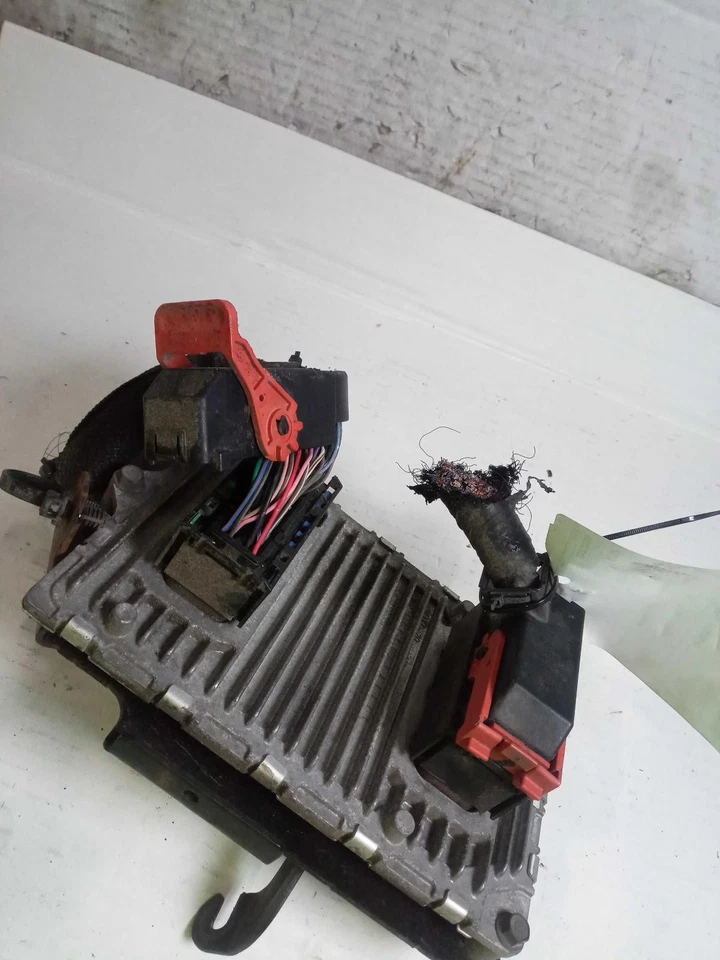 2016 Dodge Journey Engine Control Module ECM 3.6L OEM 68259135AB Used Foto 3 de 4