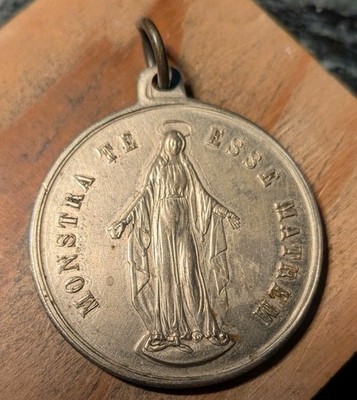 Große dicke religiöse Medaille alte Kongregation der Marienkinder 