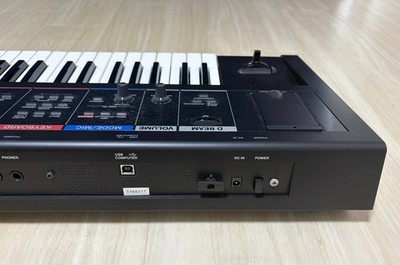 Roland Juno-Di 61-Key Mobile Digital Keyboard Synthesizer with