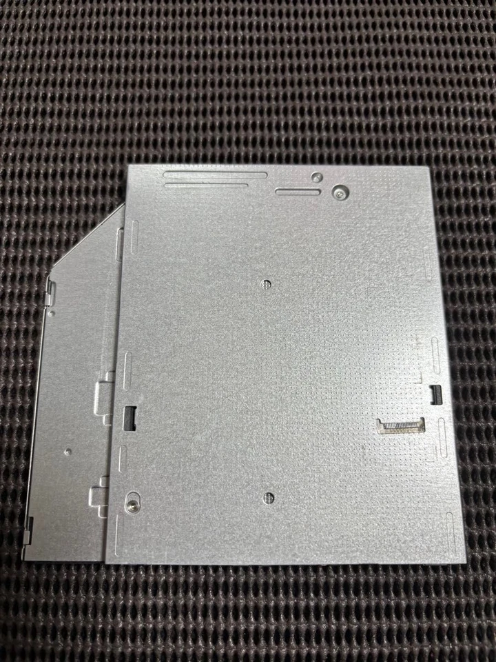 Hitachi LG BU40N 9.5mm SATA Slim Blu-ray Drive BDXL Compatible for Laptop - Image 2 of 3