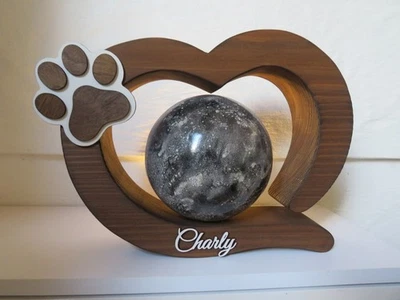 Tierurne Urne 1-35 kg Herz Kugel Holz Nußbaum schwarz braun Katze Hund 1,7 L neu - Bild 1 von 4