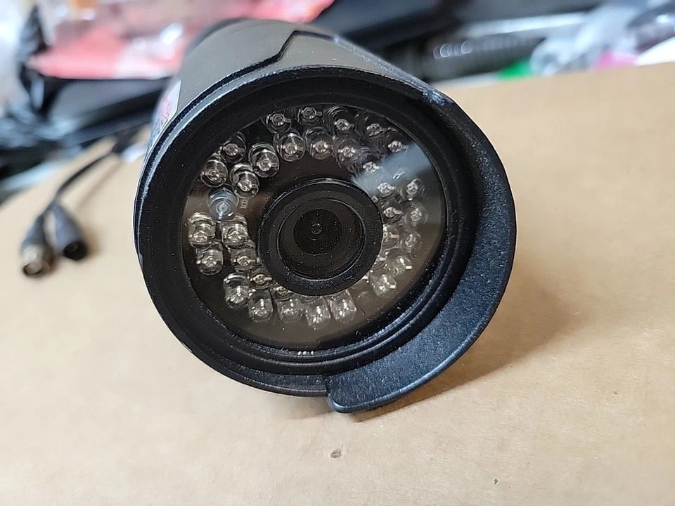 Floureon 2 МП 1080 4-в-1 камеры видеонаблюдения безопасности 30 М питания/видео кабель и 12 В только - Изображение 4 из 4