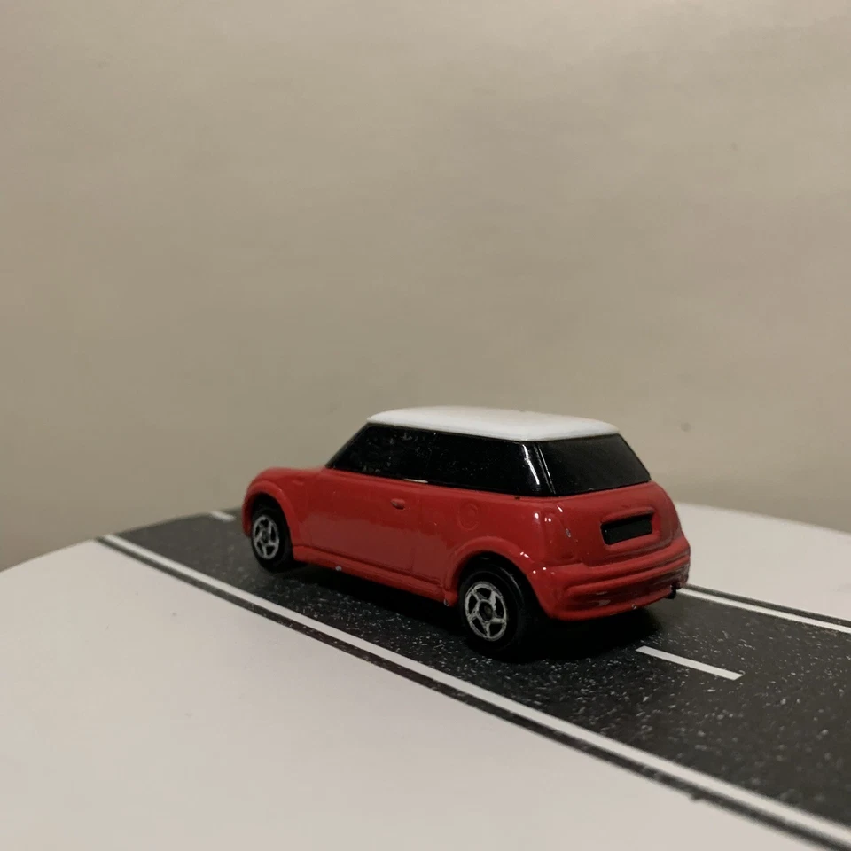 2013 Majorette BMW AG New Mini Cooper Red w/White Roof 1/58 - As-Pictured - Image 4 of 4