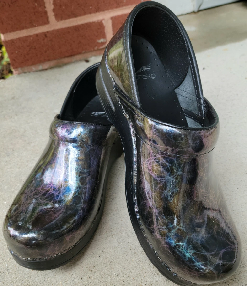 Professional nursing clogs store
