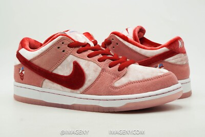 NIKE DUNK SB LOW NEW SIZE 8 STRANGE LOVE BRIGHT MELON GYM RED CT2552 800