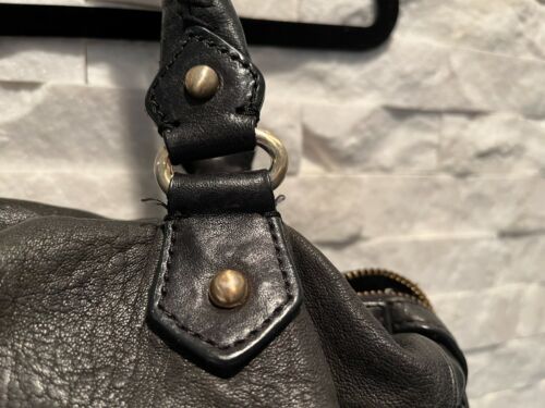 EUC BOTKIER Schwarz Leder Schultertasche Handtasche Medium Umhängetasche Gold Reißverschlusstaschen - Bild 4 von 10