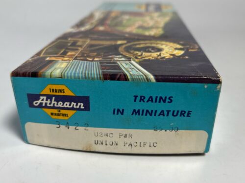 Athearn HO Scale 3422 Union Pacific U28C Diesel Powered Locomotive 2802 (Tested) - Picture 6 of 7