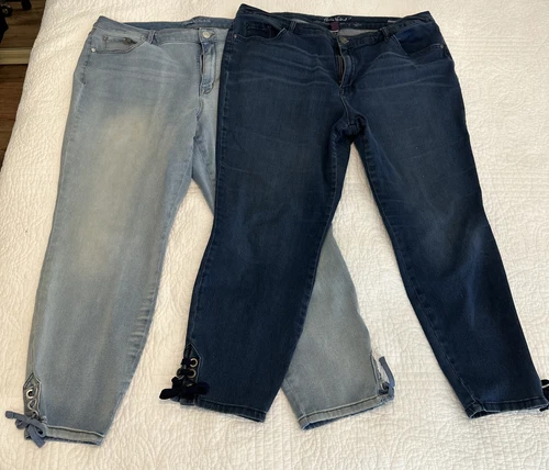 2 Gloria Vanderbilt All Around Slimming Effect SZ 20 Alexandra Capri Denim Jean