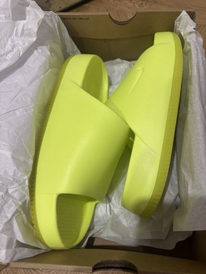 Nike Calm Slide Men's Size 9 Volt Slip On Casual Slides FD4116-700 New In Box