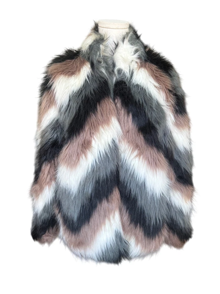 Forever 21 Plush Fur Oversized Jacket Size M Zig Zag Striped Mob Wife Indie - Image 2 of 4