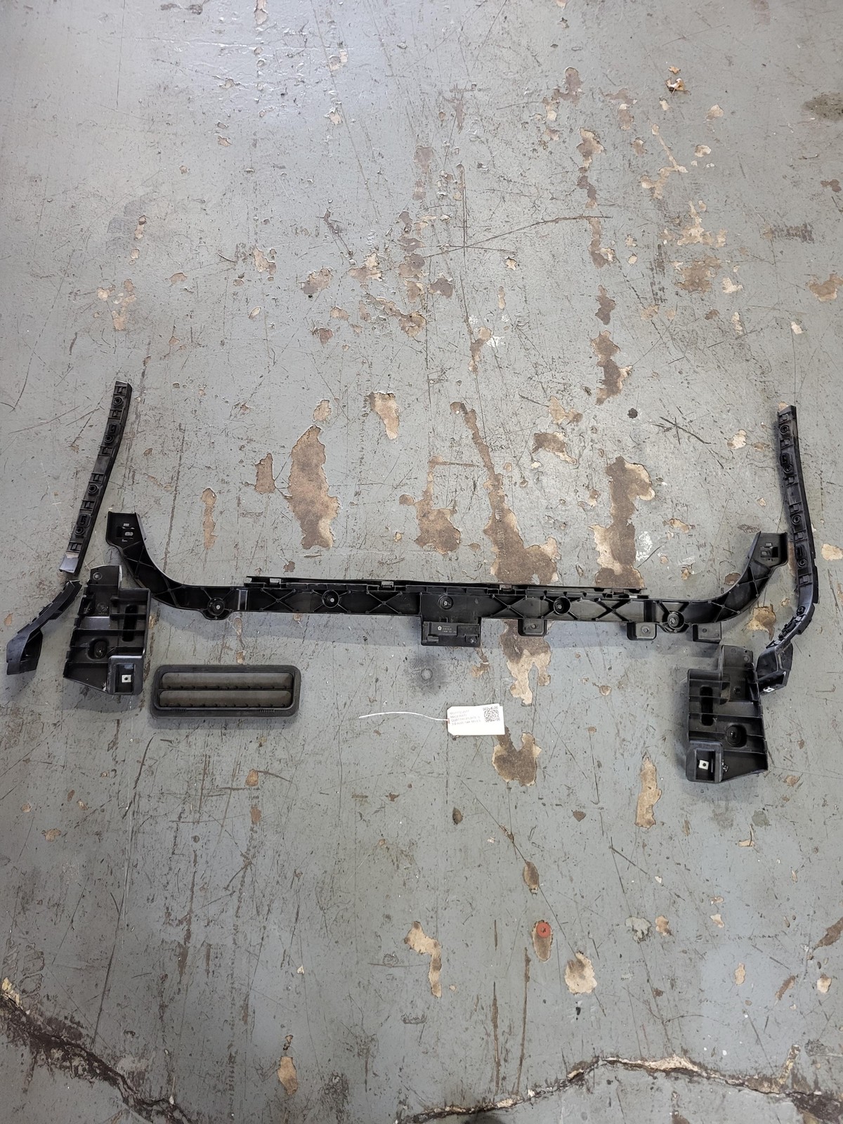 2014-2018 Maserati Quattroporte Left & Right & Center Rear Bumper Brackets OEM