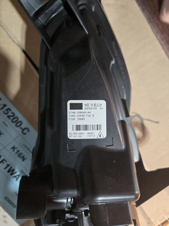 2018-2021年福特探险右侧雾灯LED原始设备制造商 — 第 4/4 张图片