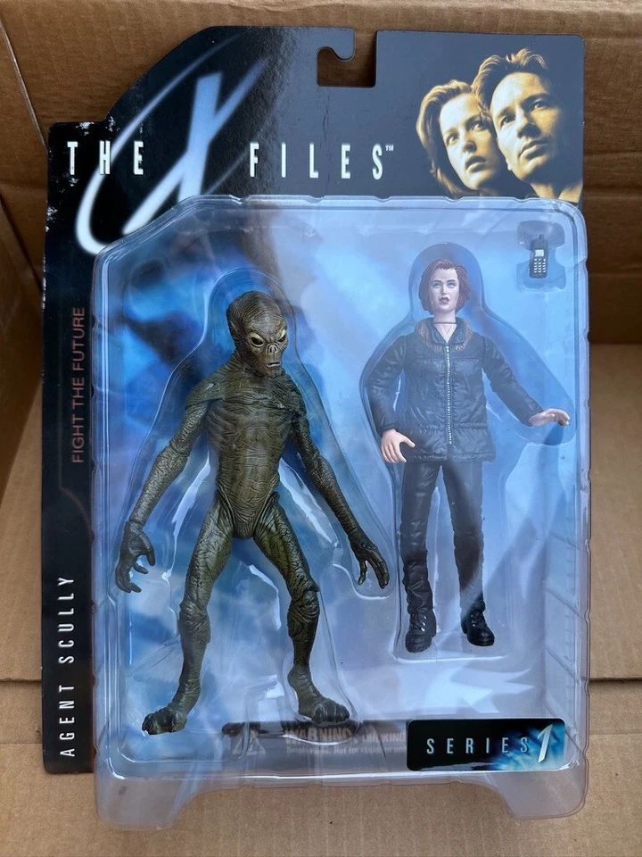 Juego completo de figuras de acción The X-Files Fight Future 10 Total Mulder Scully Alien Foto 3 de 4