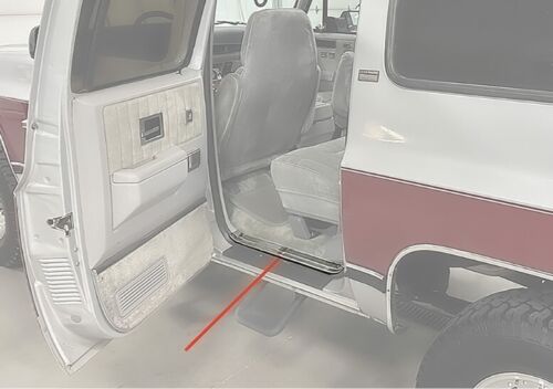 OER Sill Plate Set For 1973-1986 Chevy and GMC Suburban and Crew Cab Trucks - Picture 4 of 6
