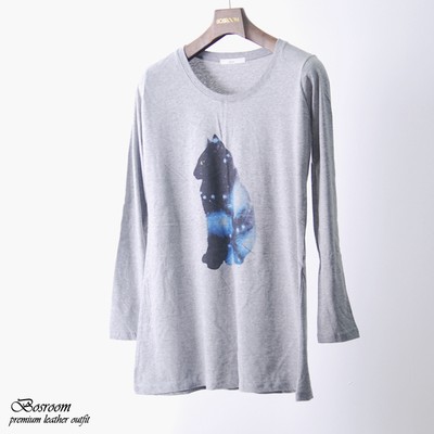 Discounted NWT Women galaxy space cat print long sleeve tshirt round top blouse S M grey Discounted NWT Women galaxy space cat print long sleeve tshirt round top blouse S M grey