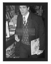 BOBBY FISCHER MEETING MAX EUWE AMSTERDAM 1972 8X10 FRAMED PHOTO