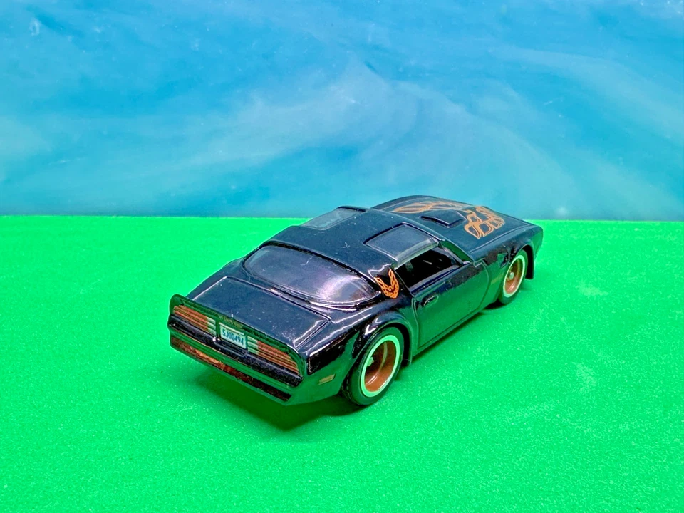 Hermoso Pontiac Trans Am Firebird Phoenix Rising 1977 techo en T Hot Wheels Foto 3 de 3
