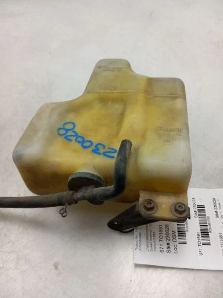 1991 TOYOTA ПИКАП 2.4L 4WD MT РАДИАТОР ОХЛАЖДАЮЩЕЙ ЖИДКОСТИ РЕЗЕРВУАР  - Изображение 3 из 4