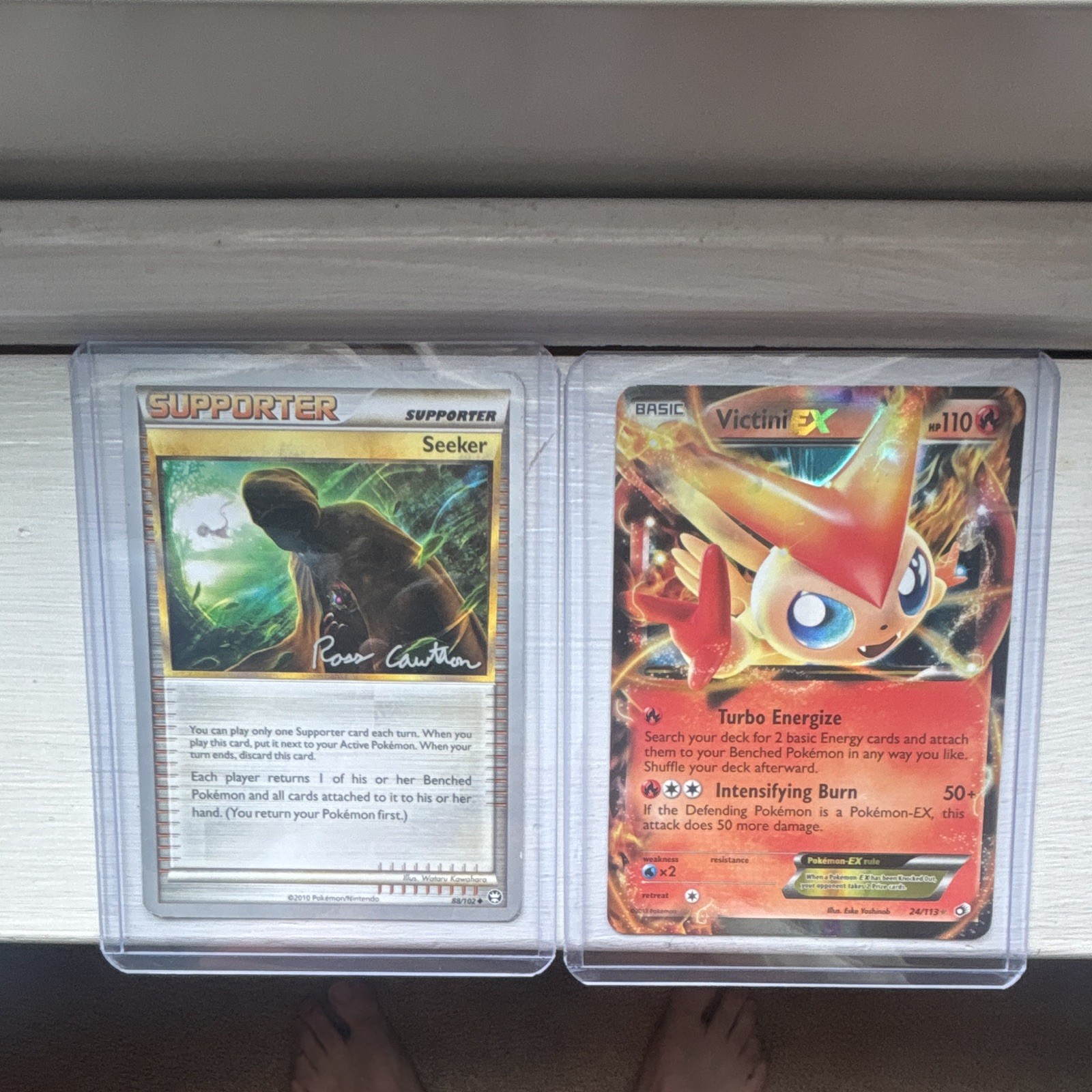 Pokémon TCG Lot: Victini-EX (Legendary Treasures 24/113) & Seeker Supporter