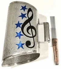 GUIRA PROFESIONAL DOMINICANA 22”X 13” ESTILO REINA CON SU GANCHO INCLUIDO