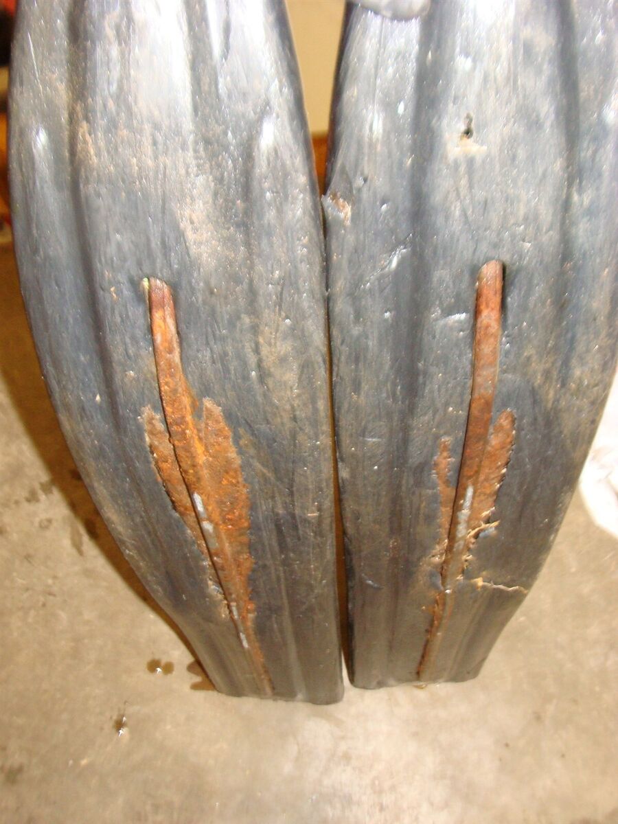 1997 POLARIS XCR xc XLT 600 triple wedge metal oem skis 1997 POLARIS XCR xc XLT 600 triple wedge metal oem skis