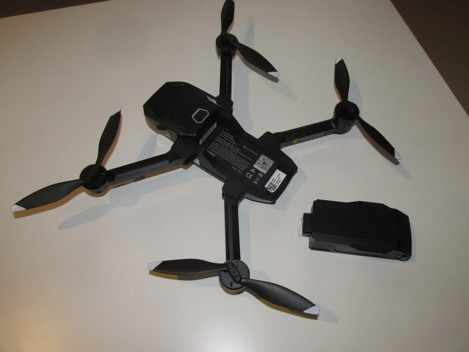 Drohne YUNEEC Mantis G unbespielt und ein zweiter Accu - Bild 4 von 4