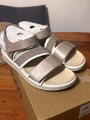 ECCO Flowt W Damen Sandalen Riemchen EU 39 Grau Metallic Klett Flach