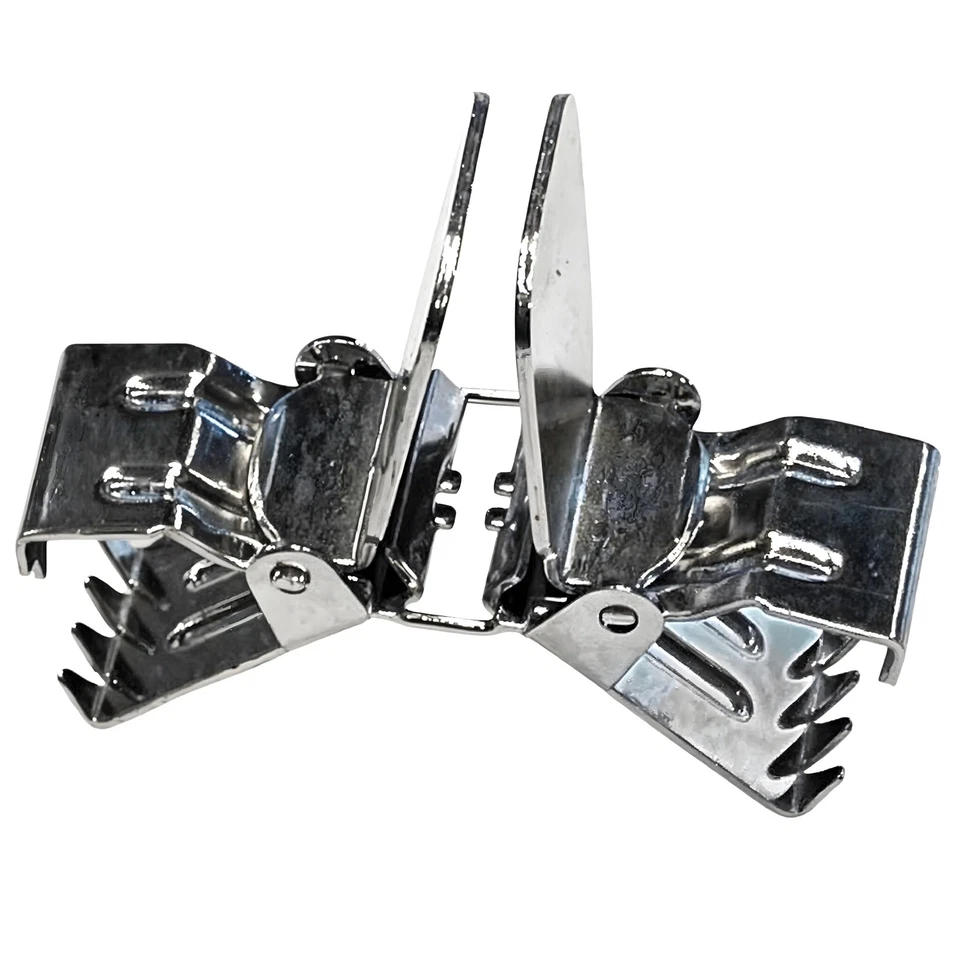 PEQUEÑOS CLIPS/ABRAZADERAS DURADEROS PARA UNIR PARA EXHIBIR 2 ALFOMBRAS TAPIZ PIELES Foto 4 de 4