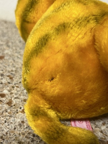 Vintage 1981 Dakin Sitting Garfield Plush Stuffed Cat Toy Fun Farm - Picture 5 of 5