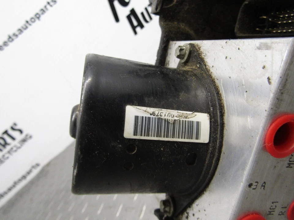 Módulo de control de bomba ABS Buick Lacrosse 2013-2016 OEM 22863598 Foto 3 de 4