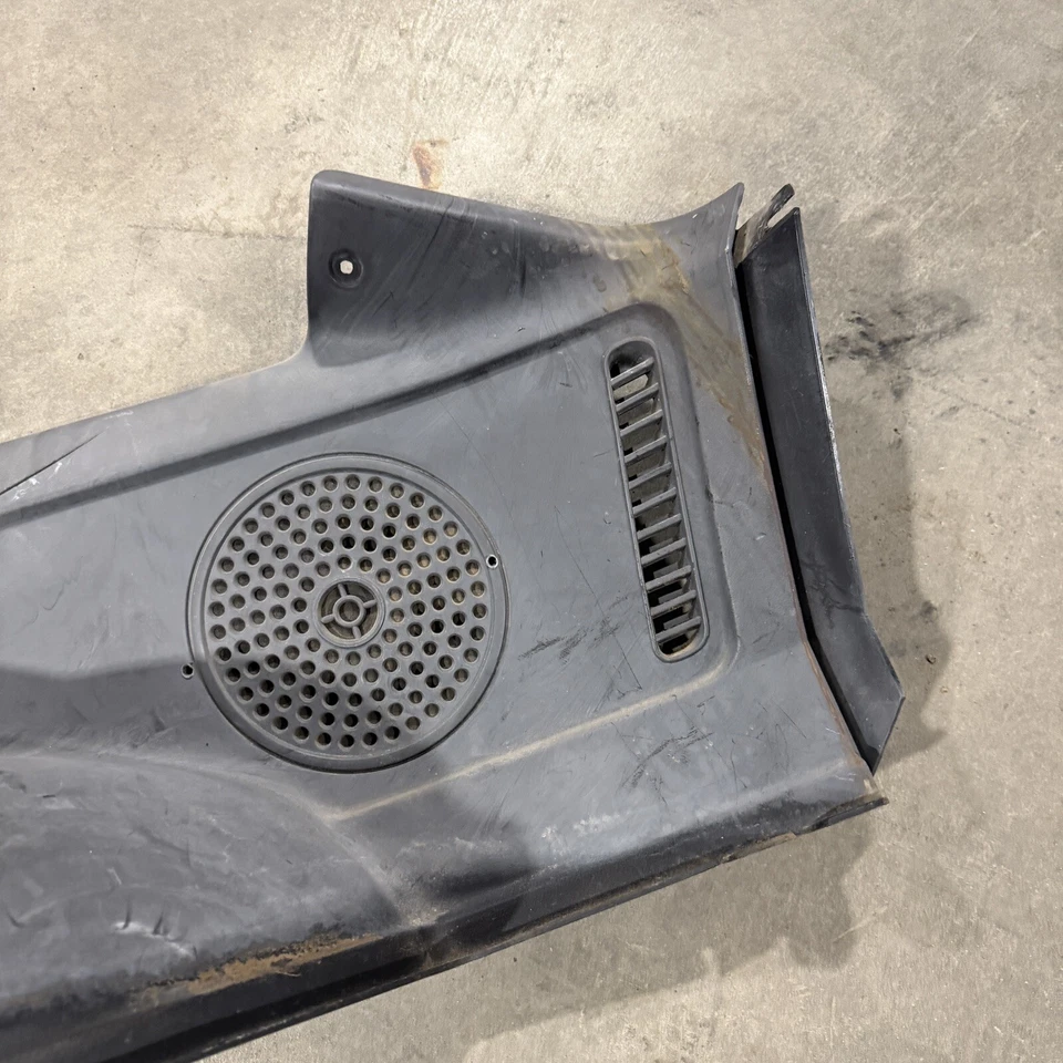 Panel de embellecimiento interior derecho del maletero SA FB cuarto de lado 78-83 Mazda RX7 Foto 2 de 4