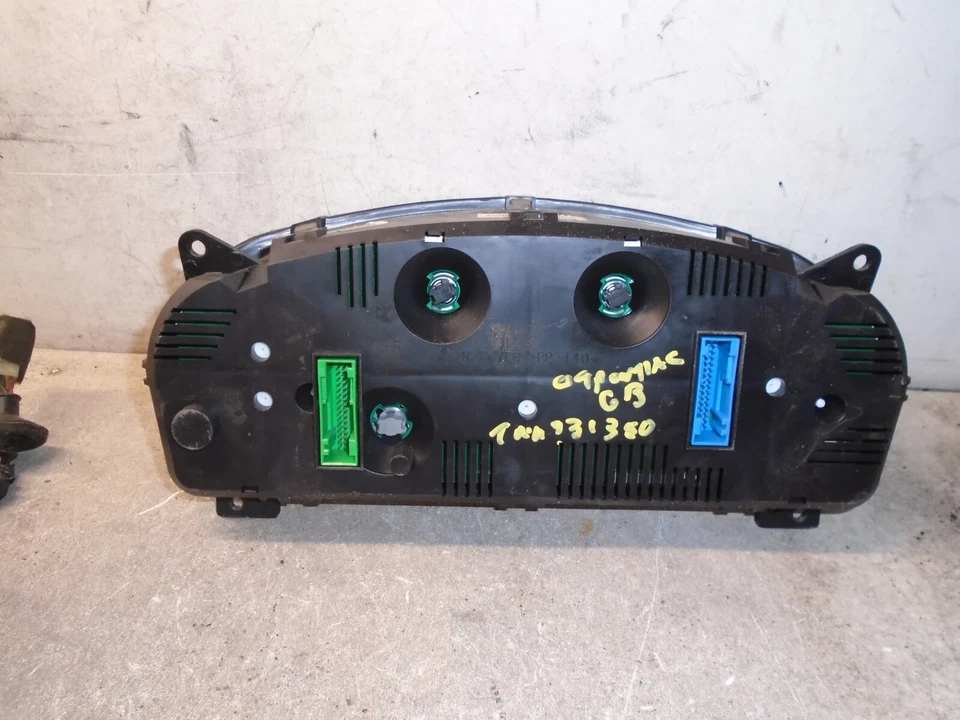 2009 Pontiac G3 velocímetro instrumento medidor cluster fabricante de equipamento original - Imagem 2 de 4