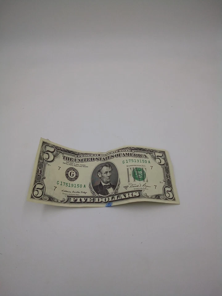Vintage Circulated 1981 5 Dollar Bill G 17519150 A - Image 3 of 4