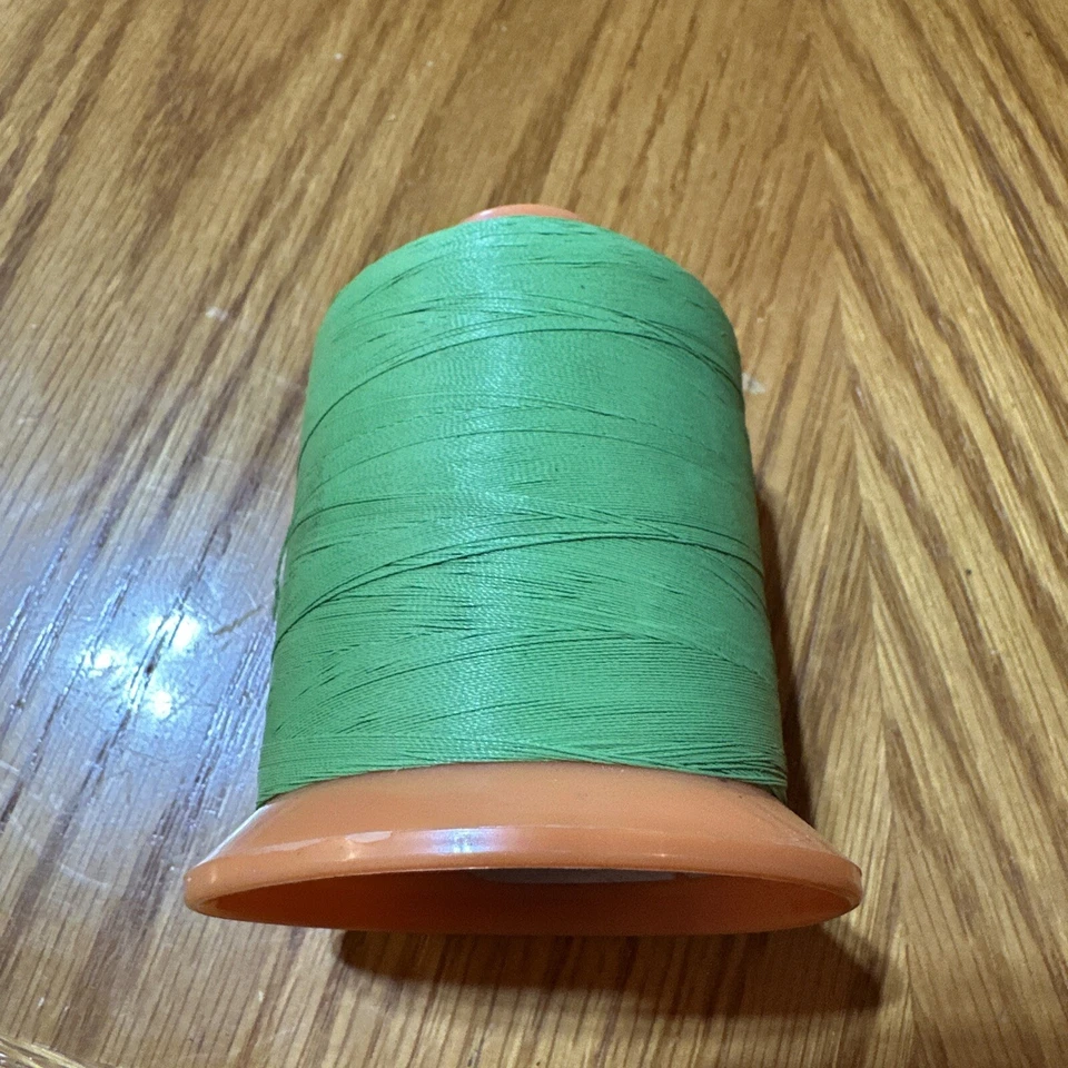 Carrete Gudebrod 4 oz NCP varilla bobinado rosca tamaño C color verde 358 Foto 2 de 3