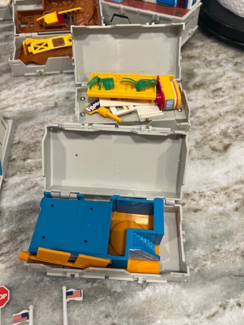 Vintage Lewis Galoob Toys Micro Machines Lot 1991