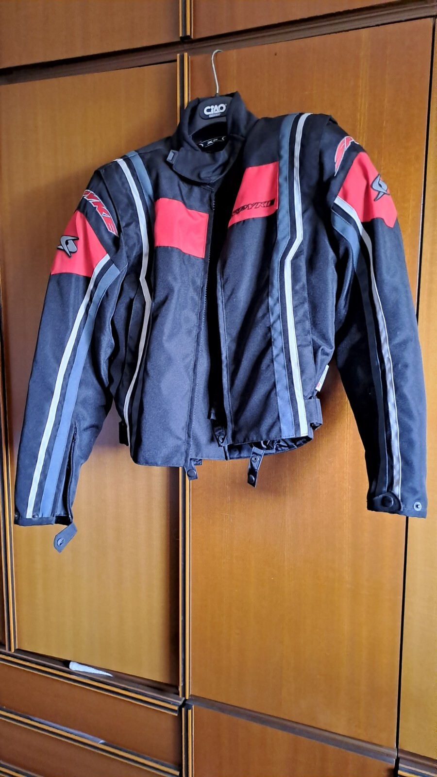 Foto 1 di 24