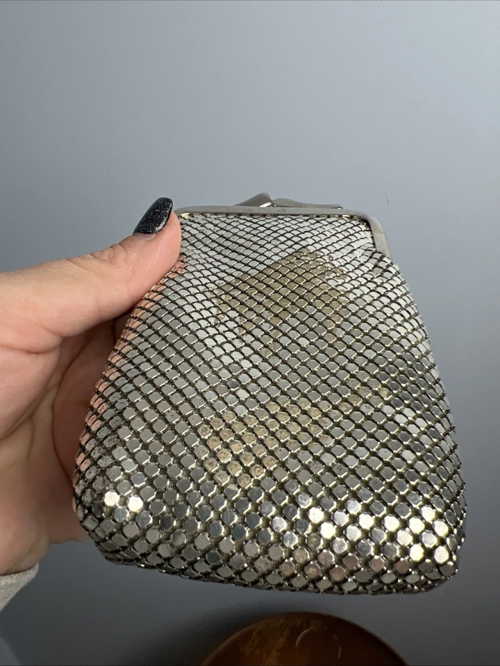 Porta-cigarro vintage Whiting and Davis malha dourada bolsa moeda estojo de óculos - Imagem 2 de 4