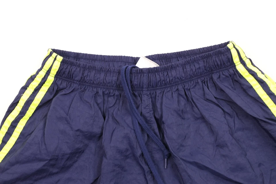 Bermuda de futebol vintage anos 90 Adidas masculina listrada média corrida náilon azul - Imagem 2 de 4