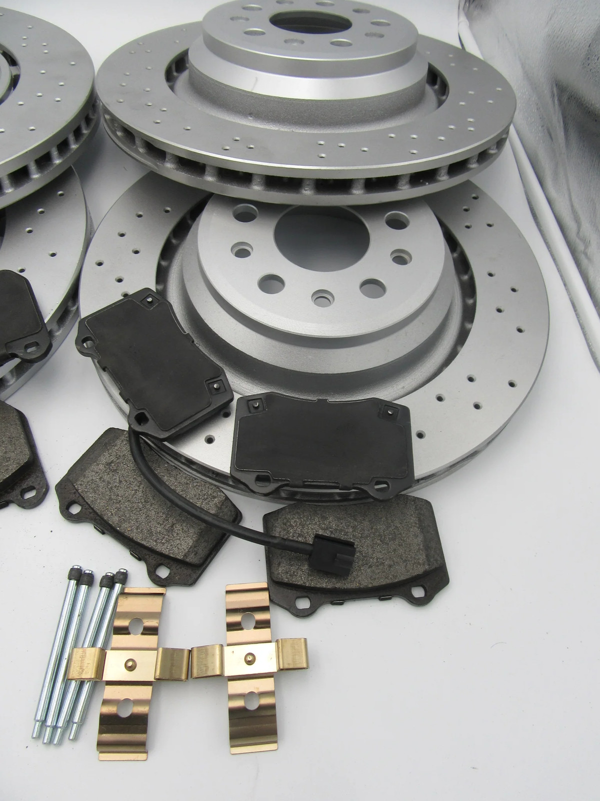 Maserati Ghibli Sq4 Quattroporte Front Rear Brake Pads Rotors HIGH PERFORMANCE
