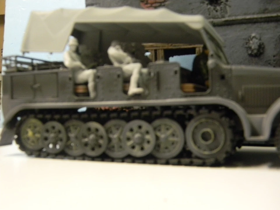 9 figuras alemanas de transporte de 8 toneladas del siglo XXI 1/32 sin pintar (Lista de diciembre Foto 2 de 4