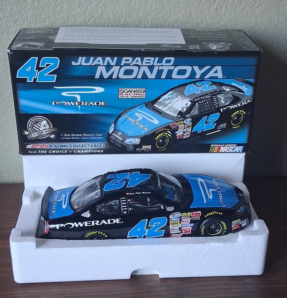 Cargador 1:24 Juan Montoya #42 Powerade 2008 1 de 571 Foto 3 de 4