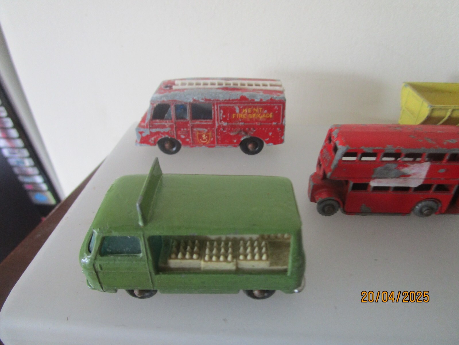 Picture 3 of 24