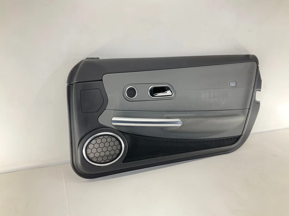 Painel de acabamento de porta de passageiro dianteiro direito CHRYSLER 04-08 Crossfire - Imagem 3 de 4