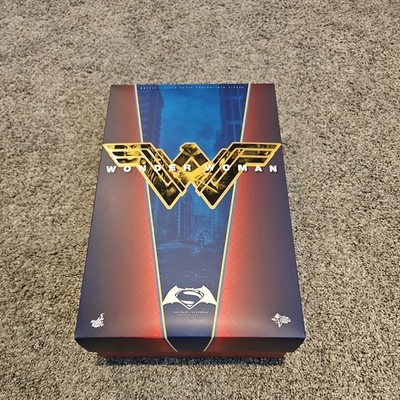 Hot Toys ''Wonder Woman'' from Batman v Superman 1/6 scale MMS359