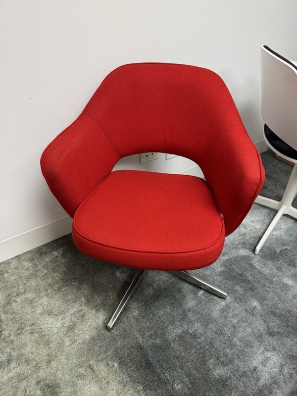 Pair Of Eero Saarinen Knoll Executive Arm Chairs Vintage Mid Century EXCELLENT