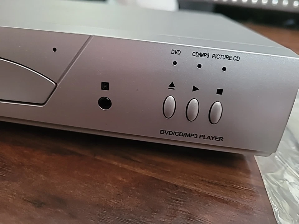 Reproductor de video DVD Apex Digital Silver AD-1225 con instrucciones cables AV y control remoto Foto 4 de 4