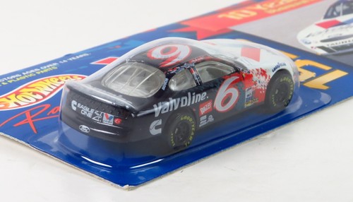 Hot Wheels Racing Nascar 1999 Mark Martin #6 Roush Valvoline Ford Taurus 1:64 - Picture 4 of 6