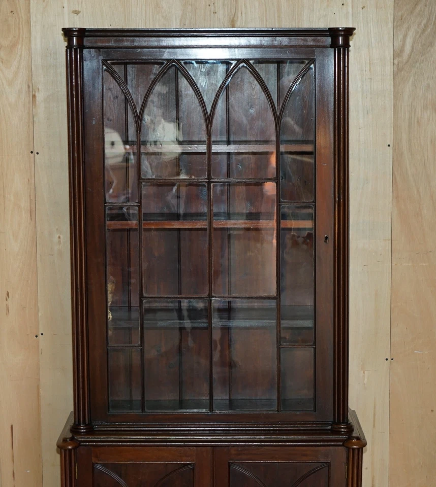 LIBRERÍA BIBLIOTECA ESMALTADA ASTRAL RENACIMIENTO GÓTICO VICTORIANO TEMPRANO CON CRISTAL CAMPANARIO Foto 4 de 4