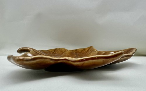 1 Pottery Barn 10" Brown Maple Leaf Dinner or Salad Plate - Excellent Condition - Picture 4 of 4